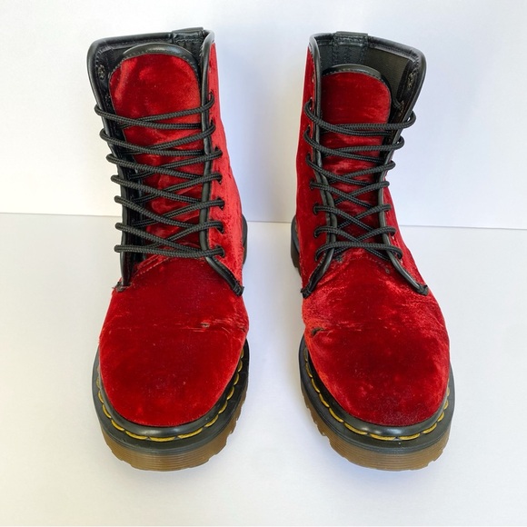 VINTAGE DR. MARTENS RED VELVET ORIGINAL 1460 ANKLE BOOTS - Picture 2 of 13